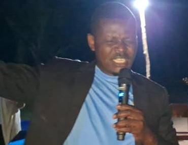 Evangelism in the village of Makoumavo